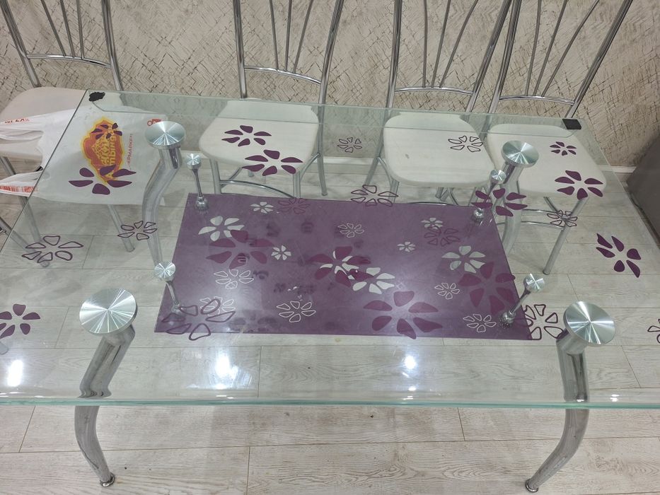 Продам стол в отличном состоянии