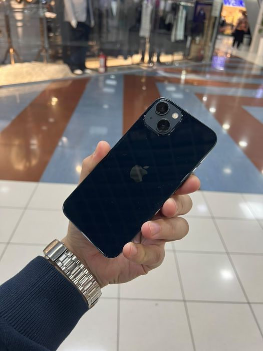 Айфон 13 в хорошем состоянии