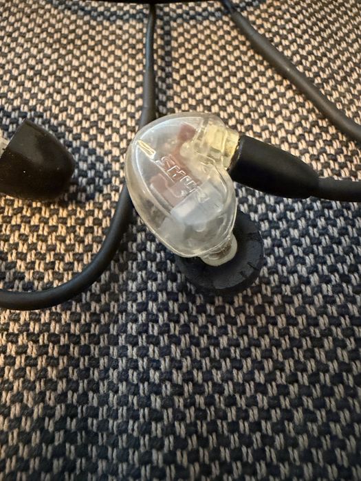 In ear Shure se425 casti scena live monitoring