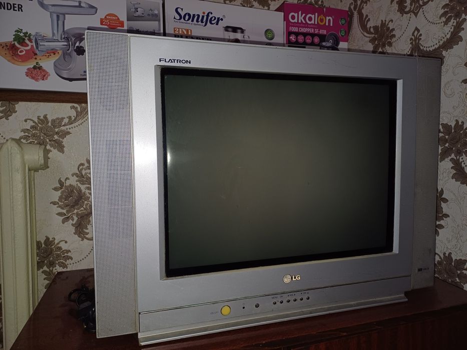 LG Телевизор сотилади