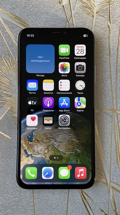 iPhone X 64GB в хорошем состоянии