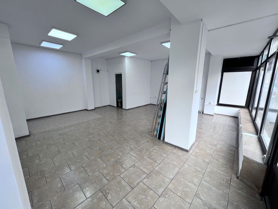 Spatiu comercial de vanzare