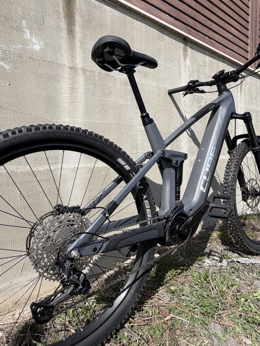 Bicicleta electrica cube  stereo hybirid 140 hpc