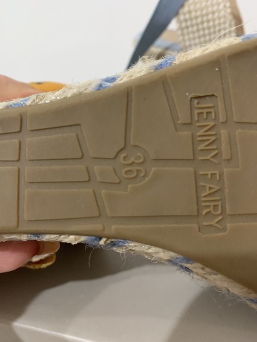 Еспадрили на платформа 36 номер