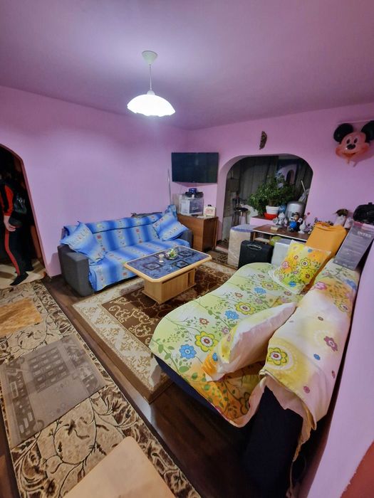 URGENT Propietar vând apartament cu 2 camere etaj 1