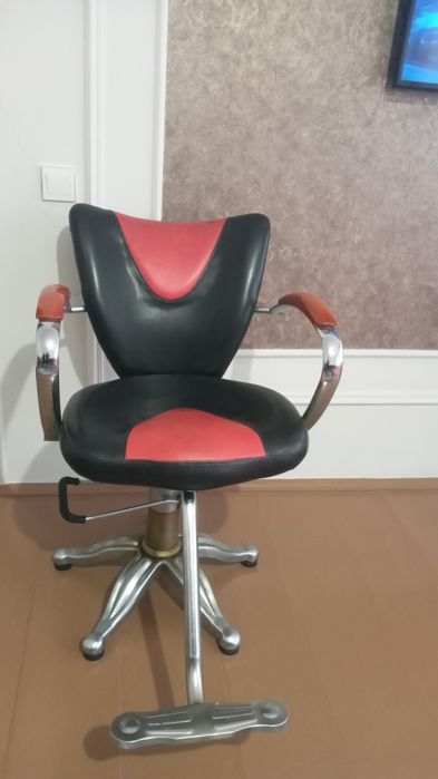 Кресло парикмахерское