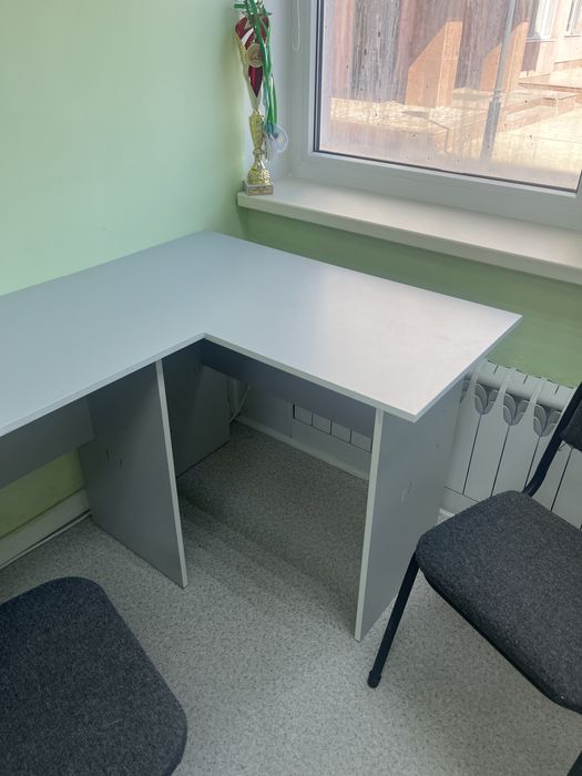 Продам парты серого цвета