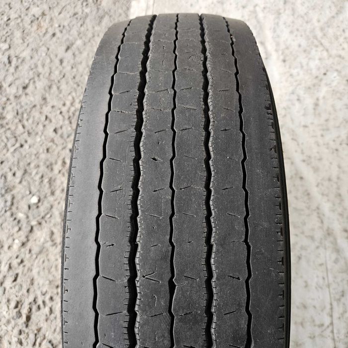 1 тежкотоварна гума 225/75R17.5 Semperit Euro-Steel M434 128/126M