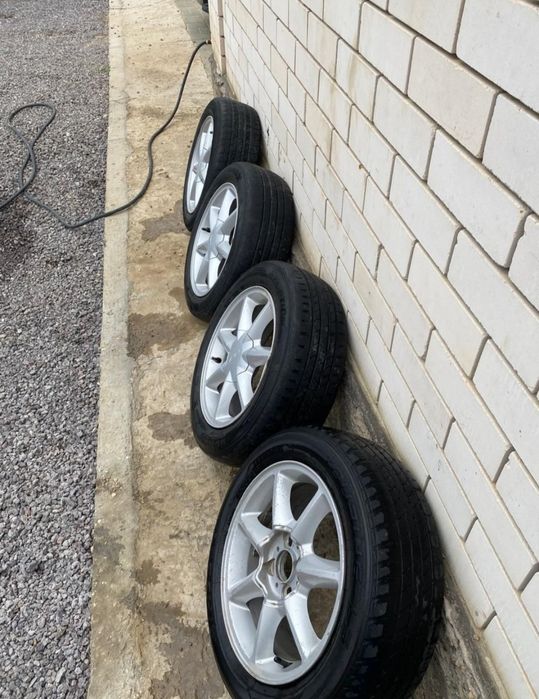 Продам шины с дисками в отличном состояний