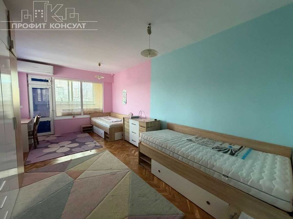 Двустаен, напълно обзаведен апартамент в кв. Зона Б