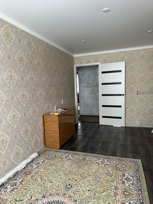 Сдам 4 х ком квартиру Аксу