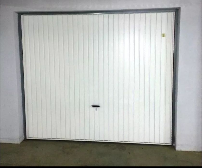 Автоматика / двигател / мотор за гаражна врата с верига. Летящо крило