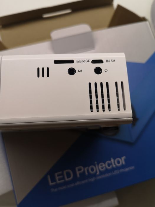 Мини проектор 5v/12v/220v