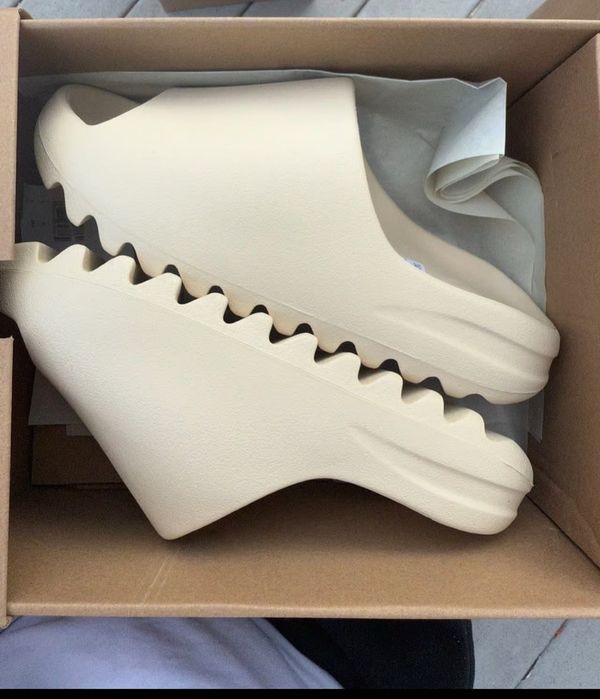 Adidas Yeezy Slides Bone