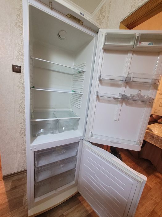 Продам холодильник