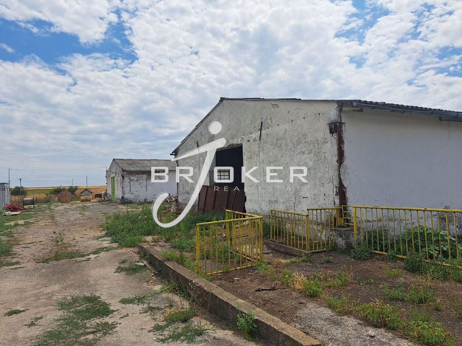 Пром. помещение в Добрич, област-с.Честименско