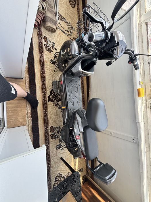 Электро скутер продам