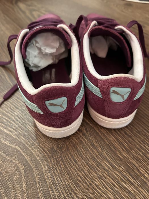 Tenisi Puma din piele intoarsa naturala