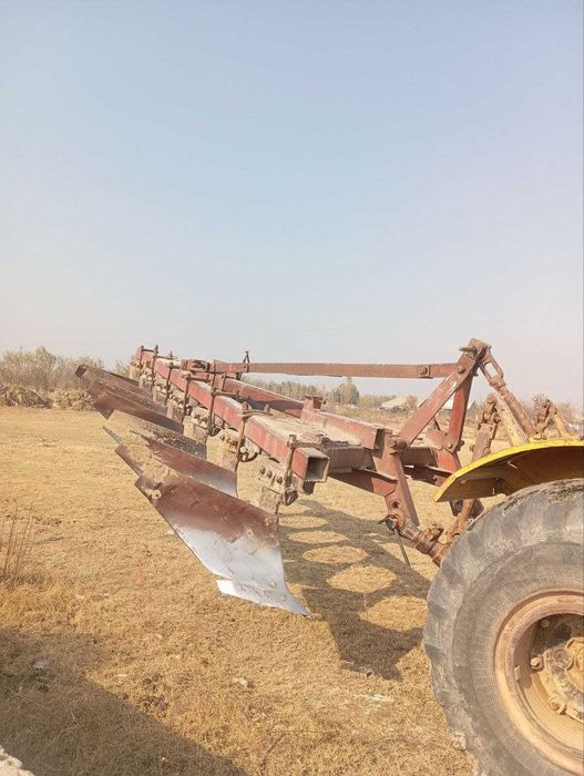 Traktor K-700 (kasemsod) srochna sotiladi