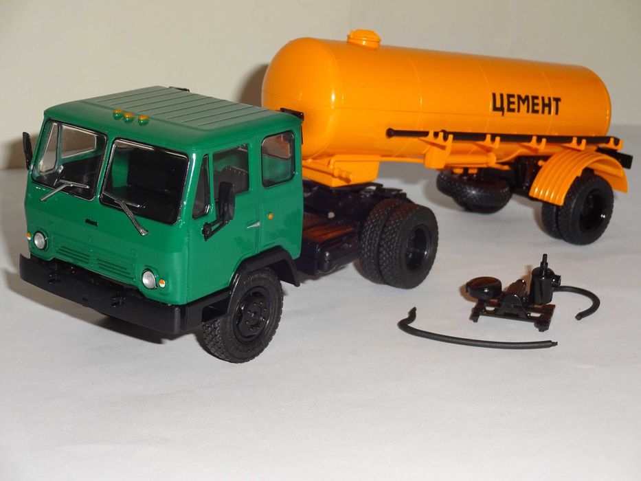 Масштабные модели 1/43 продам.