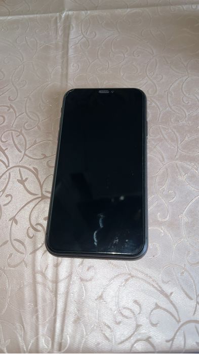 Продам iPhone 11