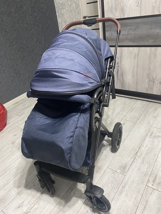 Коляска детская всесезонна