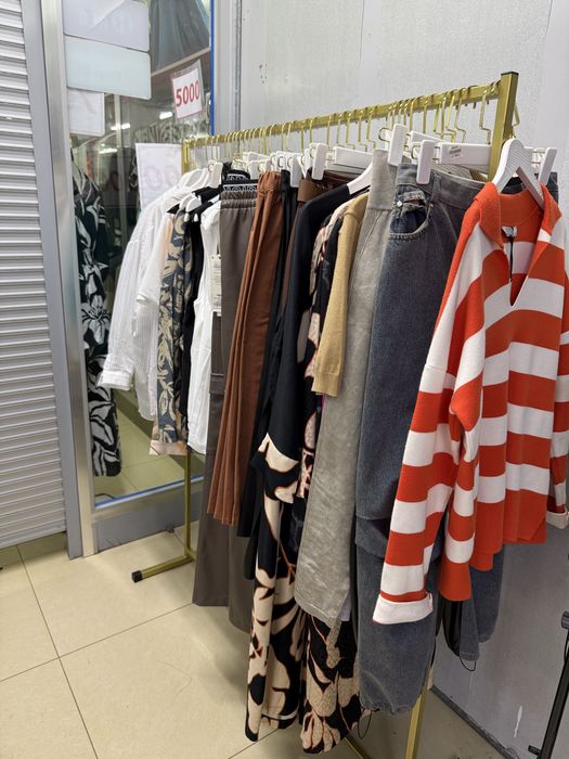 Продается оборудование для бутика одежды