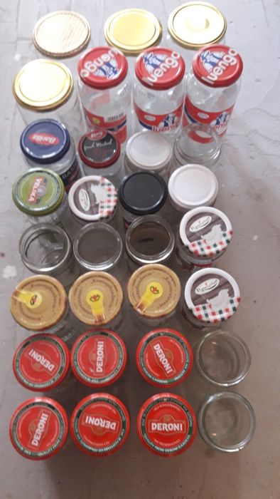 Стъклени буркани