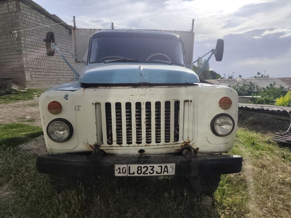 Gaz 53 sotiladi tez