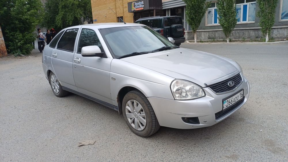 Продам Приора 2 люкс