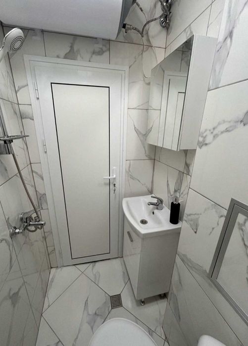 Продава се Двустаен апартамент в Пловдив, Кючук Париж - 50 кв.м за 1360 €/кв.м - Снимка #2