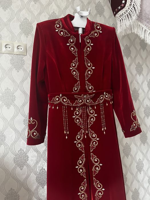 Продам комплект национальной одежды