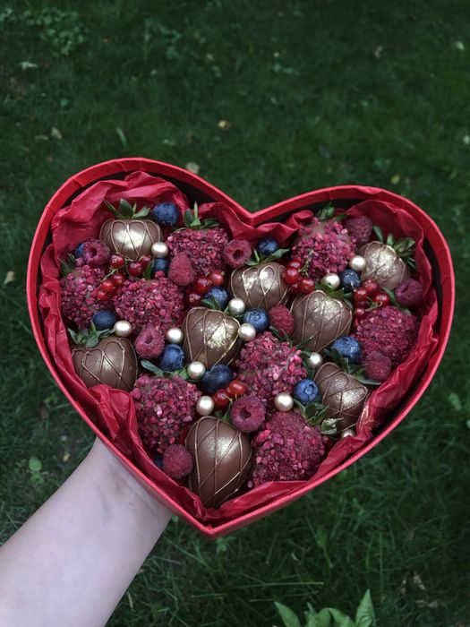 qulupnay shokolad Подарки Клубника в шоколаде