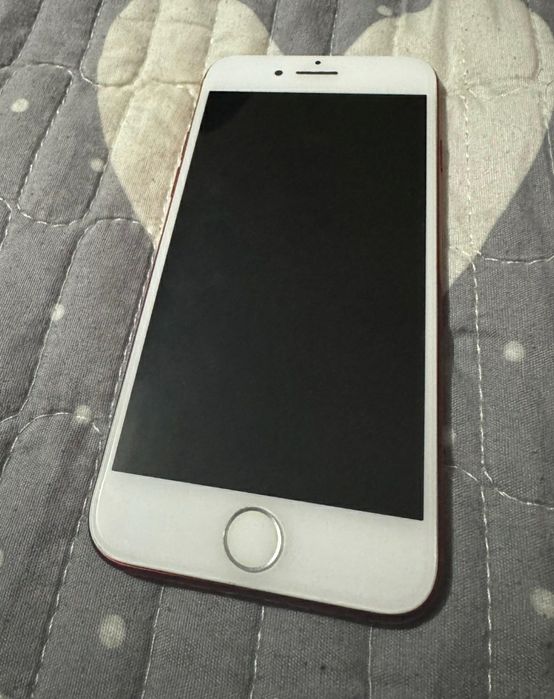 Продается айфон 7 128гигов.