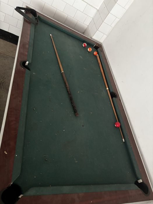 Masa de biliard cu blat de marmura