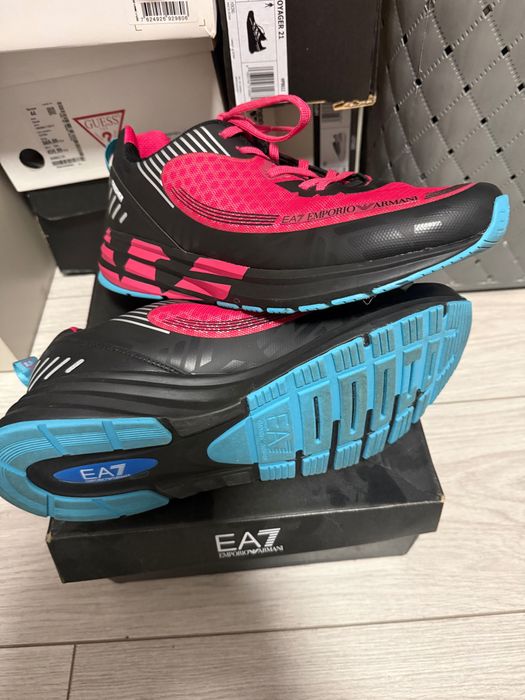 Emporio Armani EA7 Crusher Distance