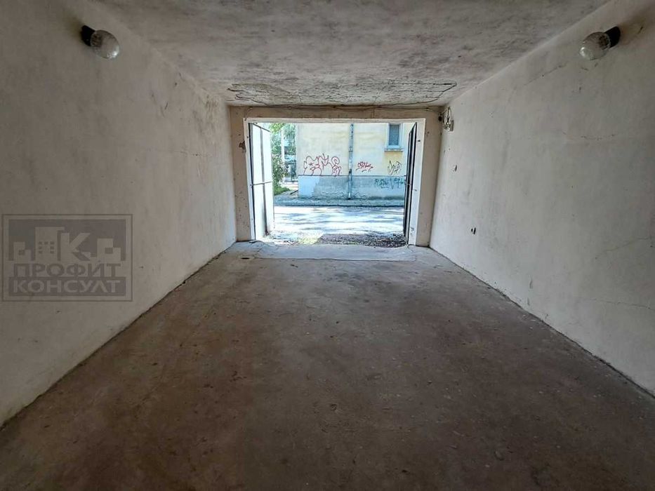 Дава се под наем Гараж / Паркомясто в Велико Търново, Център - 20 кв.м за 66.3 € - Снимка #2