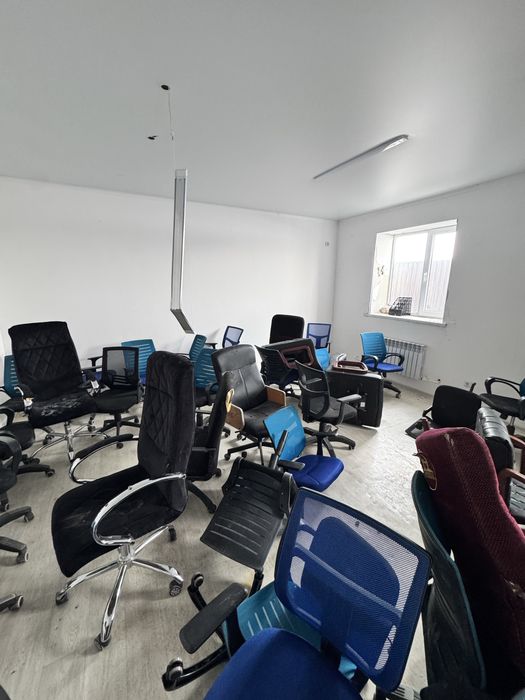 Продается офисные кресло