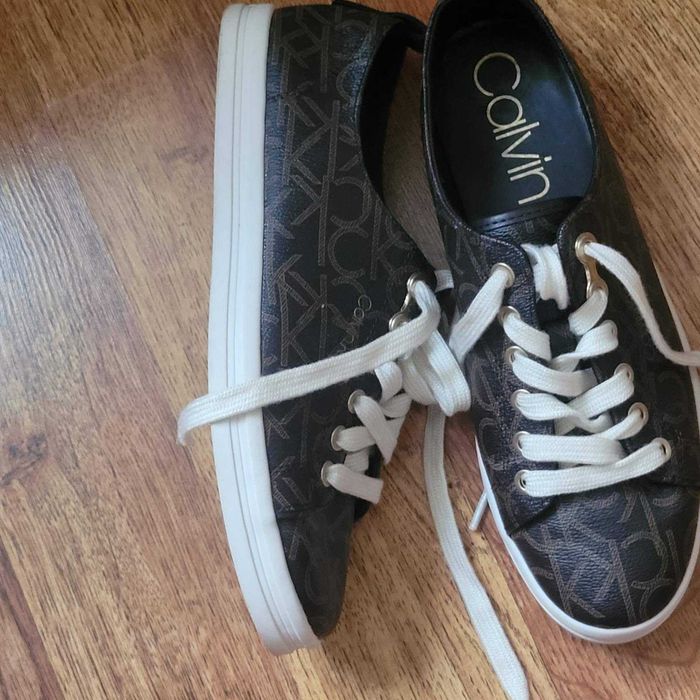 Calvin Klein сникърси