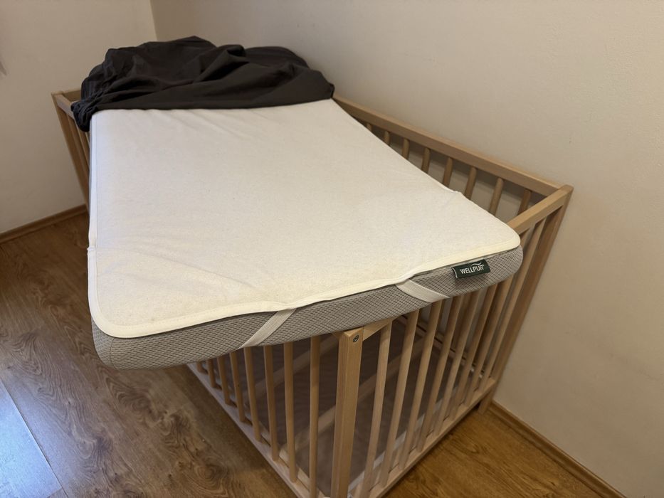 Бебешко креватче, плюс матрак и калъф