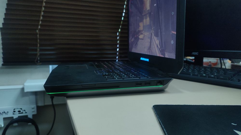 Игровой ноутбук - Dell Alienware 17