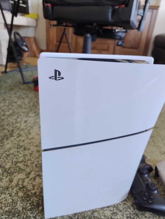 PS 5 cu 2 controlere