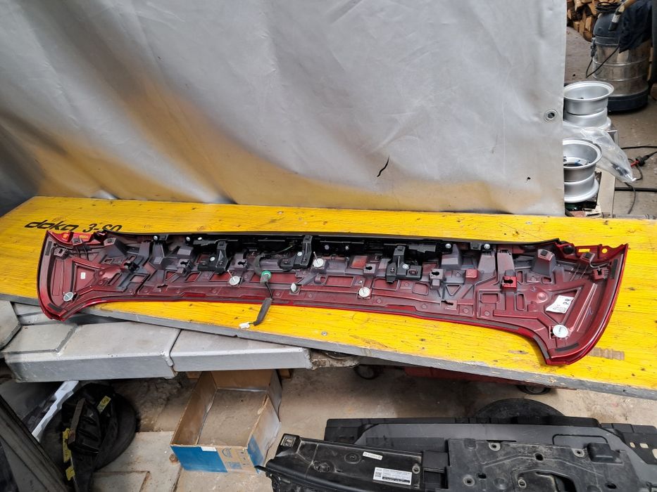 Споилер стоп задна врата Mazda CX60