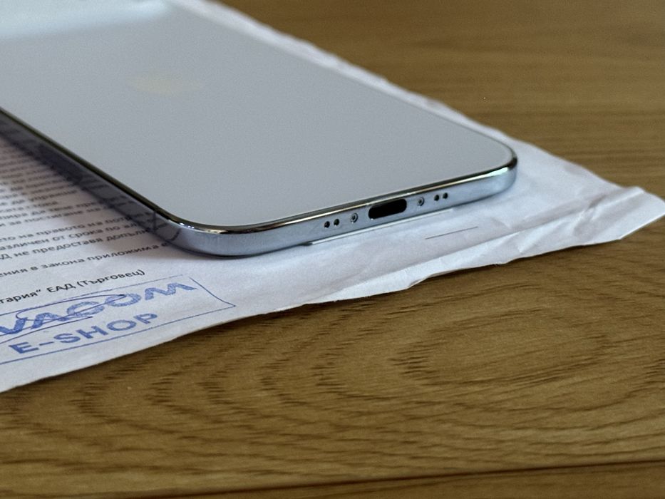 Бартер iPhone 17 air 256gb blue 100% 3 цикъла