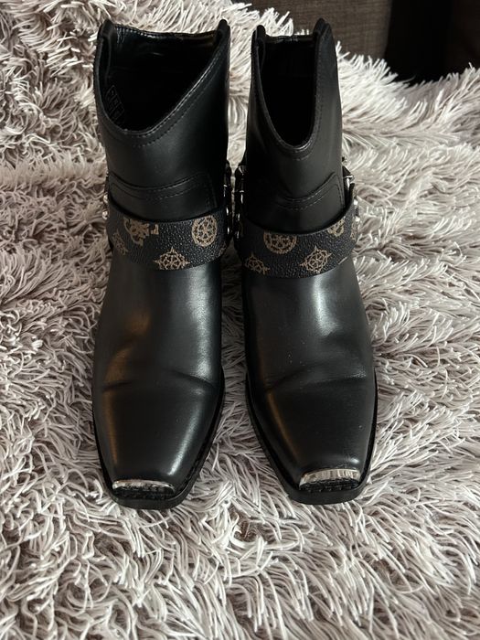 Страхотни боти Guess, 37 номер