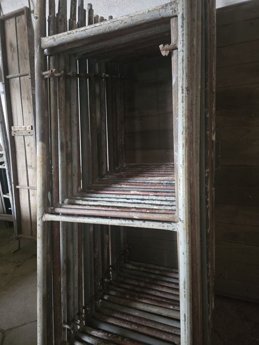 Строительные леса и струбцины в аренду