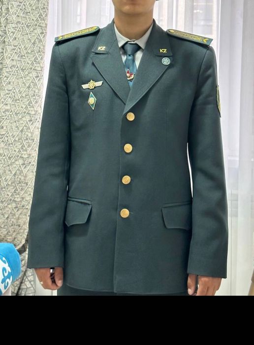 Продается военная форма (погран, полевая)