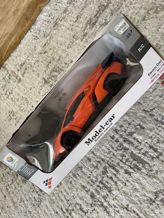 Продам игрушечную машину