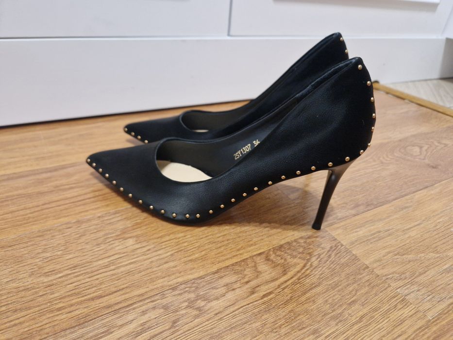 Женские вечерние туфли