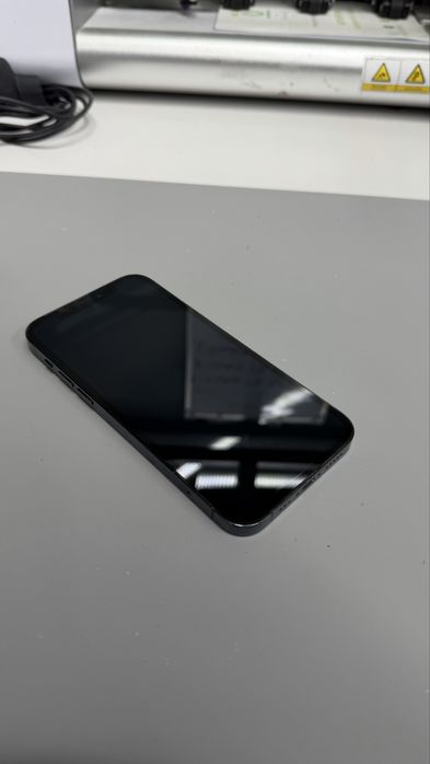 Продам iphone 12 pro/256 gb